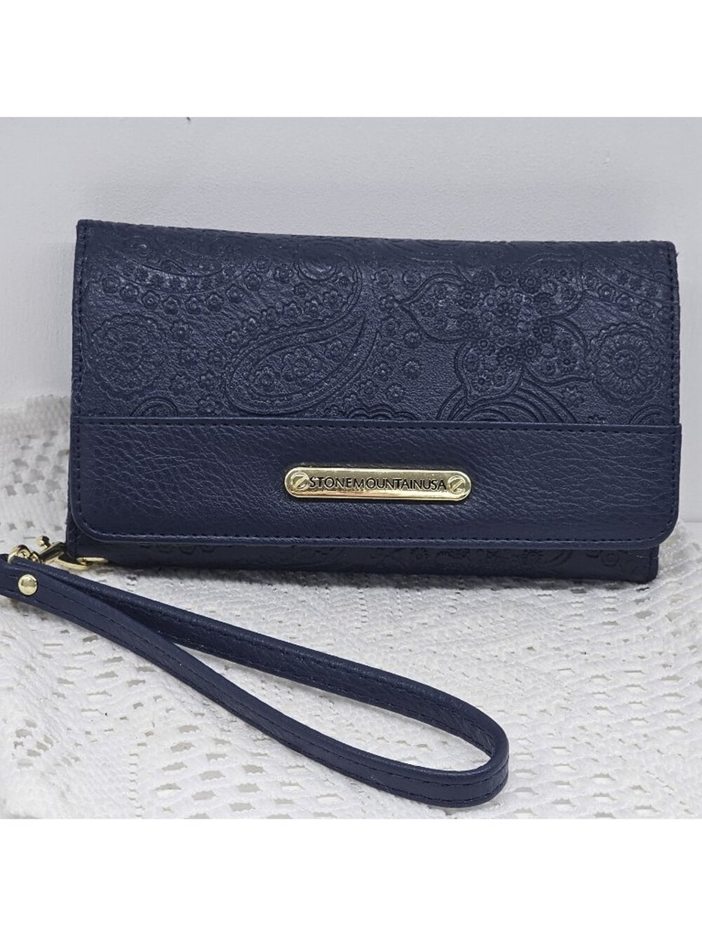 Stone Mountain Wallet Floral Embossed Blue Bonded Leather Zippered Cards Id
